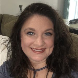 Meet your Posher, Lucenda